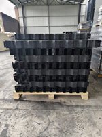 Cuna para tuberías y revestimientos API 5CT, hecha de tubo cuadrado galvanizado y PTFE, utilizada para el transporte de revestimientos