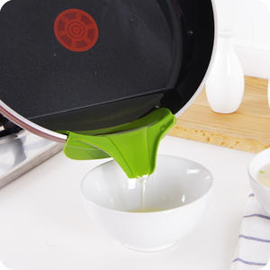 Entonnoir à liquide antiadhésif écologique sans BPA, compatible avec toutes les casseroles et bols, gadget de cuisine <span class=keywords><strong>en</strong></span> silicone vert, passe au lave-vaisselle, au micro-ondes et au four - Product Image 6