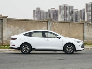 BYD Qin PLUS 2026 DM-i 210KM Compatto Aggressivo - Product Image 5