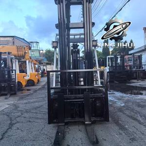 Chariot élévateur TCM FD30T3 3 tonnes d'occasion, chariot élévateur japonais 3 tonnes, moteur Isuzu C240, machine d'occasion, chariot élévateur à essence, 6000 mm, 3000 kg - Product Image 5