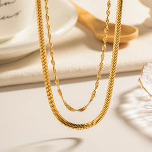 Semplice oro placcato 18K in acciaio inox impilamento gioielli torsione catena Snaker doppio strato collana per le ragazze