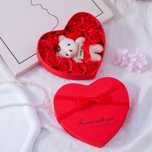 Scatola a Forma di Cuore con Rose di Sapone Artificiali, Fiore Decorativo, Regalo per Donne e Ragazze per San Valentino e Festa della Mamma - Product Image 2
