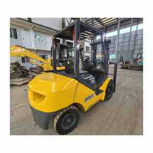 Montacargas Diésel Komatsu Usado de Alta Calidad, Original de Japón, de 2.5 y 3 Toneladas, Modelos FD25, FD30, FD50, en Oferta - Product Image 1