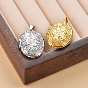 Collier Médaillon Photo Rétro pour Femme en Acier Inoxydable, Pendentif Ouvert Style Rétro, Bijou Souvenir Commémoratif pour Prières et Fêtes, Cadeau - Product Image 3