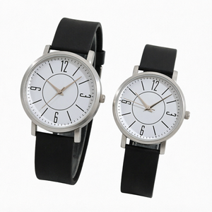 Relojes de Cuarzo Personalizados con Logotipo para Parejas, Esfera Redonda, Correa de Cuero, Reloj de Pulsera, Regalo para Enamorados - Product Image 1