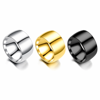 18K Vergoldeter Edelstahlring 12mm Bogenförmig Poliert Anpassbarer Text Schlicht Elegant Hypoallergen Großhandel für Herren