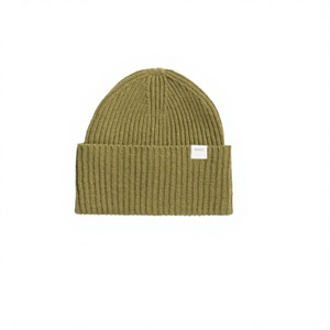 Ensemble d'hiver personnalisé OEM en tricot pelucheux chaud unisexe pour adultes, gants et bonnet de couleur unie, faible MOQ, bonnets en acrylique (tissu courant 48-50cm) - Product Image 4
