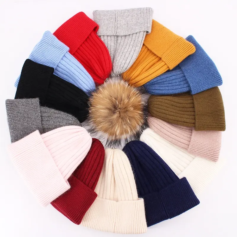 2024 Groothandel Angora Wol Winter Muts Gebreide Dame Beanie Cap Aangepast Logo Met Echte Pompom Vrouwen Hoed