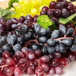 Ramilletes de Uvas de PVC Simuladas Ecológicos en Stock, Accesorios de Fotografía con Efecto de Escarcha, Venta al por Mayor para Navidad y Pascua - Product Image 6