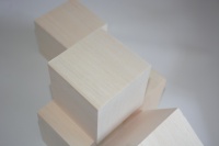 Vente directe d'usine de blocs légers en bois de haute qualité, durables et personnalisables, pour la décoration intérieure