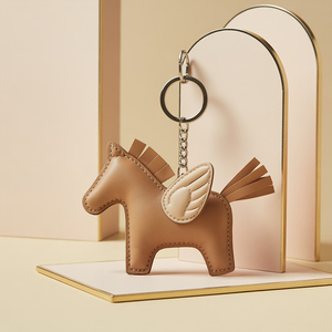 Móc khóa da microfiber cao cấp hình ngựa con, phụ kiện trang trí túi xách, mặt dây chuyền túi xách, móc khóa ô tô, quà tặng dành cho nữ, làm từ chất liệu PU và hợp kim - Product Image 2