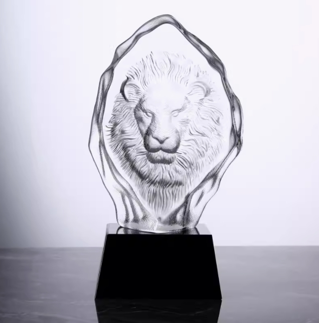SIMBA 9, Lion, I'M NOT A TROPHY · Art photographs · YellowKorner
