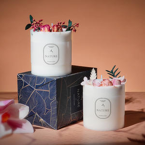 Coffret Cadeau Bougie Aromathérapie Faite Main 100% Biologique Végane Style Forêt avec Ornement Fleur Éternelle – Cadeau Compagnon Saint-Valentin - Product Image 2