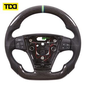 Volant en fibre de carbone véritable TDD adapté à la Volvo S40 avec cuir perforé - Product Image 3