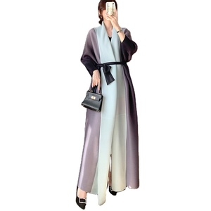 Miyake Plissé Dégradé Cardigan Veste Robe Grande Taille Femme Vêtement Musulman Traditionnel avec Manchette d'Été Chauve-Souris Manteau Abaya - Product Image 6