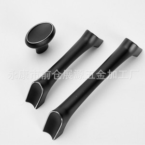 Tirador de Gabinete de Aleación de Zinc, Negro Mate Cromado, Diseño Minimalista para Puertas Correderas, Tiradores de Muebles - Product Image 2