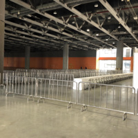 Barrière de contrôle des foules portable, clôture temporaire en métal soudé, bandes rétractables pour les chantiers de construction, modélisation 3D pour piétons