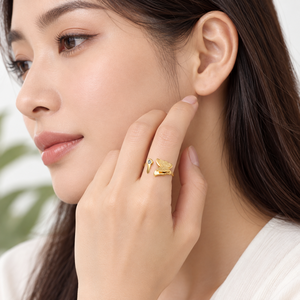 แหวนผีเสื้อเปิดวง สแตนเลสสตีล ชุบทอง 14K แบบสุญญากาศ ประดับเพชรซิร์คอน - Product Image 5