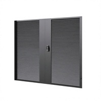 Porte verticale moderne en alliage d'aluminium, thermolaquée anti-décoloration, entrée sécurisée pour cours résidentielles et espaces extérieurs
