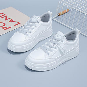 Zapatos Blancos Ligeros de Primavera y Otoño 2024, con Parte Superior de Cuero Elevada y Suela Suave para Mujer - Product Image 5