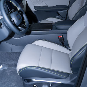 Prêt à l'exportation 2026 Lynk & Co 06 Plus Turbo <span class=keywords><strong>SUV</strong></span> Spécifications Globales Conduite à Gauche 5 Places Traction Avant Documents Complets Entrepôt Nansha - Product Image 4