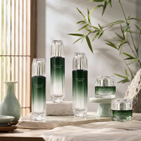 Flacons pompe cosmétiques en verre délicat, pots carrés 30g 50g 40ml 100ml 120ml, pulvérisation, impression, emballage personnalisé OEM ODM
