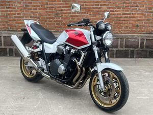 Motocyclettes d'occasion CB1300SF <span class=keywords><strong>de</strong></span> Honda1 |   1284cc DOHC 16 soupapes |   EFI |   Offre Spéciale Usine Performance Rétro - Product Image 6