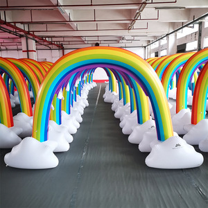 Arche gonflable arc-en-ciel à jets d'eau pour jeux en plein air, jouet de pelouse pour jeunes de 15 à 35 ans avec base nuageuse - Product Image 1