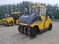 Compacteur pneumatique BOMAG BW27RH d'occasion 2018 avec moteur Deutz 100KW, poids réglable, pour la construction routière en asphalte