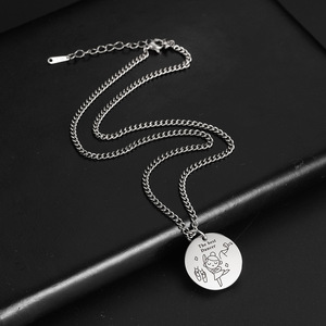 Collar inspirador para bailarina Colgante redondo en tono dorado grabado con la frase la mejor bailarina - Product Image 4