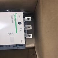 Contactor de CA de alta corriente serie F LC1F185 para control de motor 185A, ideal para motores grandes, bombas y compresores.