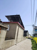 Système de montage solaire pour toit plat réglable avec structure modulaire étanche pour installations photovoltaïques commerciales et industrielles