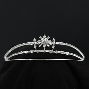 Accessoires de cheveux de mariée demi-rond en strass, bandeau en cristal perlé, <span class=keywords><strong>couronne</strong></span> d'anniversaire - Product Image 4