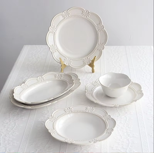 Ensemble de <span class=keywords><strong>vaisselle</strong></span> en céramique blanche émaillée de style <span class=keywords><strong>baroque</strong></span> européen rétro, design floral en relief, <span class=keywords><strong>vaisselle</strong></span> vintage pour mariage - Product Image 2