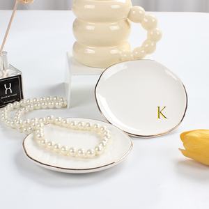 Bandeja de Joyería de Cerámica Redonda con Borde Dorado Personalizada, Plato para Anillos y Collares - Product Image 2