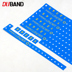 Bracelet en vinyle triple épaisseur de qualité supérieure avec rouleau de rechange |   Bracelets d'événement imperméables personnalisés pour les salles de concert, les parcs, les stations balnéaires et les festivals - Product Image 3