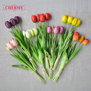 TH1550 Tulipani Artificiali in Lattice Morbido di Alta Qualità, 5 Teste, Effetto Realistico, per Decorazioni Casa e Matrimoni - Product Image 1