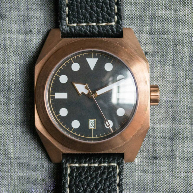 Wholesale Vintage Mens 38mm Bronze Watch Luxury Brand China Watches Waterproof Timepiece