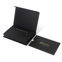Boîtier de cartes Vip à impression personnalisée UV 3D noir mat, 50 pièces, emballage de cartes de crédit