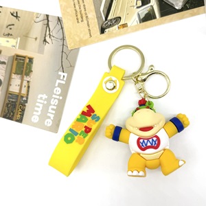 Nouvelle <span class=keywords><strong>figurine</strong></span> 3D <span class=keywords><strong>Mario</strong></span> en PVC durable, style art moderne, porte-clés créatif, breloque pour voiture ou sac à dos, logo personnalisé, cadeau pour la vente en gros - Product Image 4