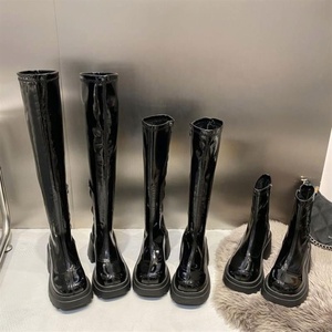 Nouveauté <span class=keywords><strong>Bottes</strong></span> d'hiver pour femmes en cuir <span class=keywords><strong>noir</strong></span> doux et épais, <span class=keywords><strong>bottes</strong></span> hautes à talon plat de style western avec fonction d'augmentation de la taille - Product Image 3