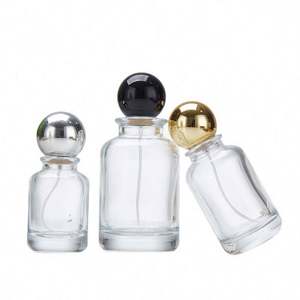 Flacon de parfum vide en verre transparent de luxe de 50 ml avec logo personnalisé, flacon de cologne pour homme, impression à l'écran, pulvérisateur rechargeable - Product Image 1