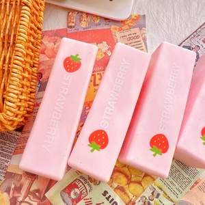 Orsetto Squishy a Forma di Bastoncino di Latte alla Fragola, Giocattolo Antistress a Lenta Risposta, Morbido in PU/Poliuretano, Gadget per Alleviare lo Stress Muscolare - Product Image 3