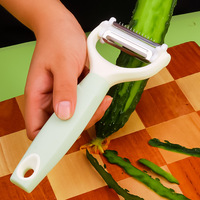TikTok Bestseller Handmatige Fruit Schiller Drie-in-één Multifunctioneel Keukenhulpmiddel voor Fruit, Groenten en Aardappelen Schillen en Raspen