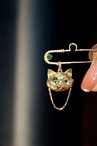 Xinfly Bijoux Personnalisés Accessoires de Mode Pendentif et Broche en Or Fin 18K Forme Chat Émeraude Naturelle - Product Image 2