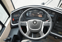 Autocar de 12 mètres à conduite à droite, moteur Cummins, nouvelle transmission automatique, norme Euro 4, diesel 6-8L, 31-50 sièges, personnalisable
