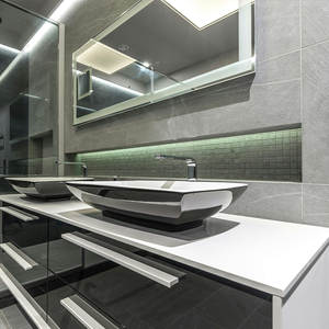 Glamoroso ensamblado personalizar diseño Hospitality Project Hotel Artificial doble fregadero sobre encimera de baño de piedra de cuarzo blanco - Product Image 3