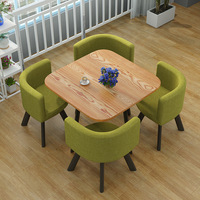 Ensemble de table et de chaises de restaurant moderne avec plateau en bois et structure en métal, meubles de café en métal pour desserts