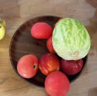 Assiettes en bois de noyer massif pour la décoration de desserts, adaptées à une utilisation à la maison et en salle à manger, écologiques, simples et durables.
