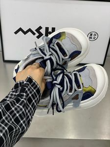 Zapatos de plataforma gruesa con parches de corazón Alpha Overlay Bread Shoes para <span class=keywords><strong>mujer</strong></span>, estilo Dad Shoes, que aumentan la altura, para verano y primavera, OEM de fábrica. - Product Image 2